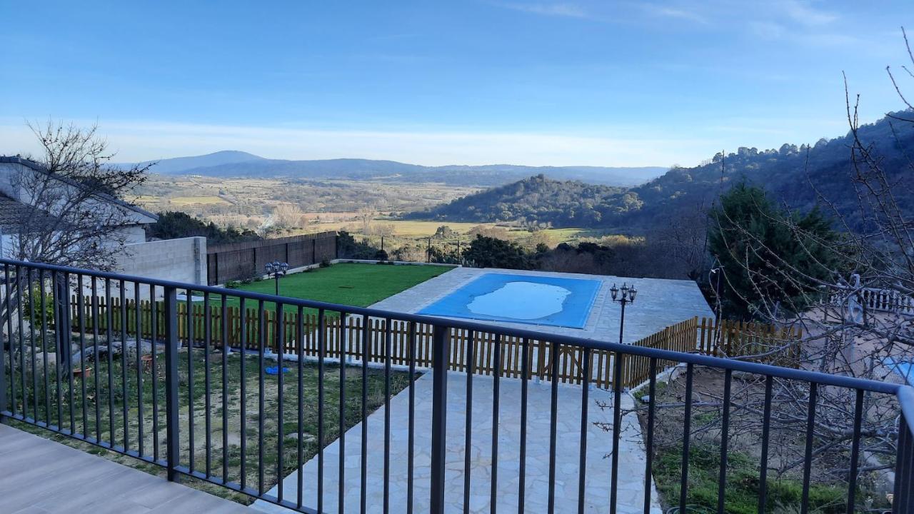 Chalet Con Piscina Y Bbq Para 10 Personas San Martín de Valdeiglesias Exterior photo