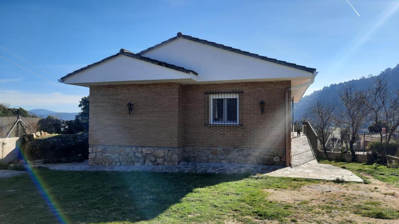 Chalet Con Piscina Y Bbq Para 10 Personas San Martín de Valdeiglesias Exterior photo