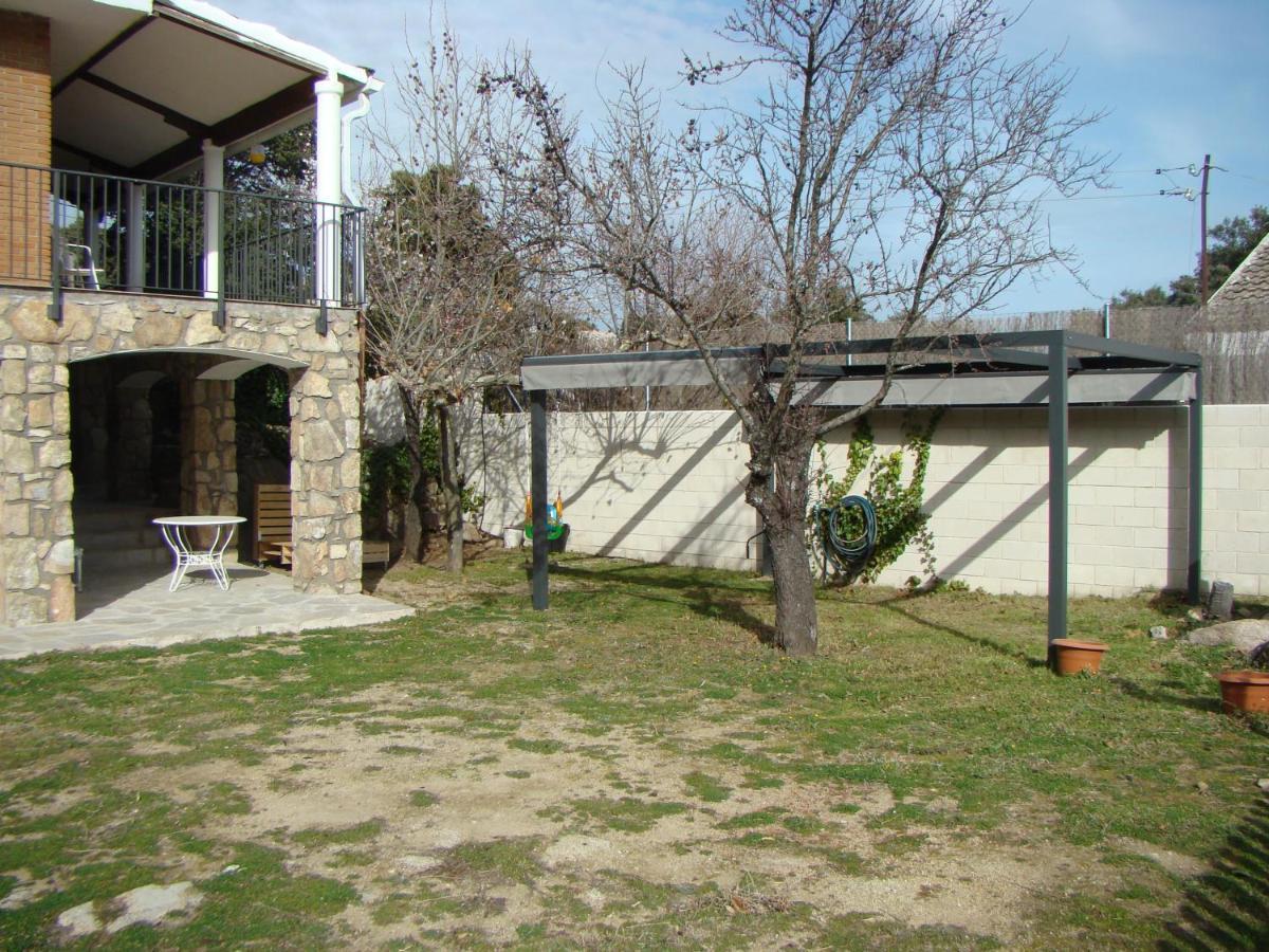 Chalet Con Piscina Y Bbq Para 10 Personas San Martín de Valdeiglesias Exterior photo